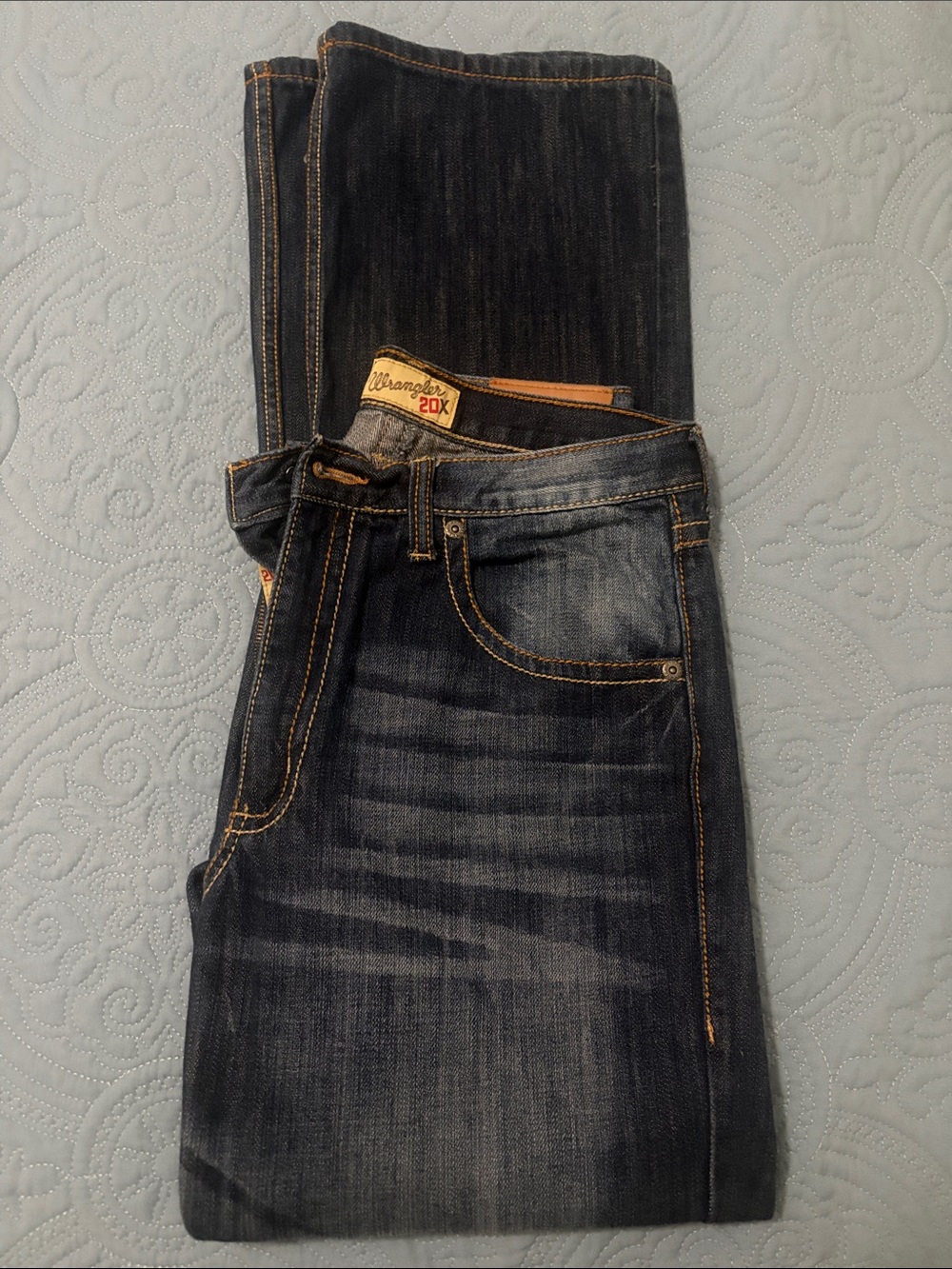 Wrangler Men's Indigo Washed Straight Jeans